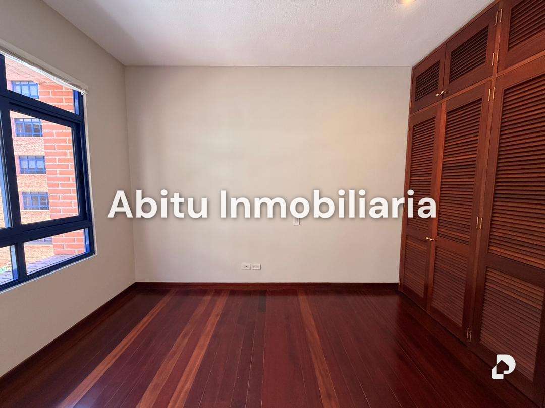 Apartamento en La Lagunita, Caracas – 12