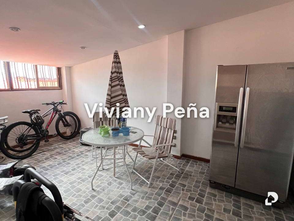Casa en Alto Prado, Caracas – 15
