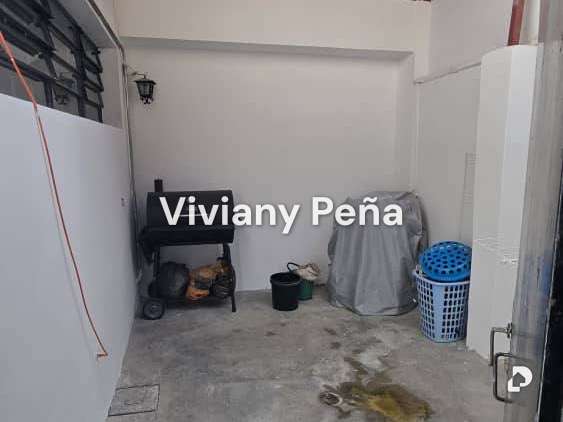 Casa en Alto Prado, Caracas – 13