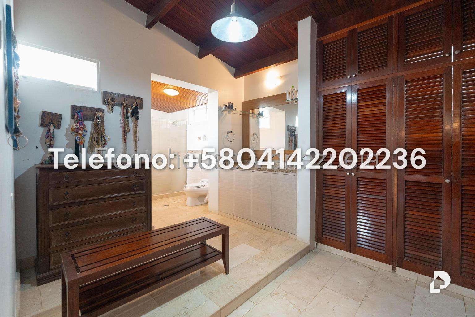 Casa en Prados del Este, Caracas – 64