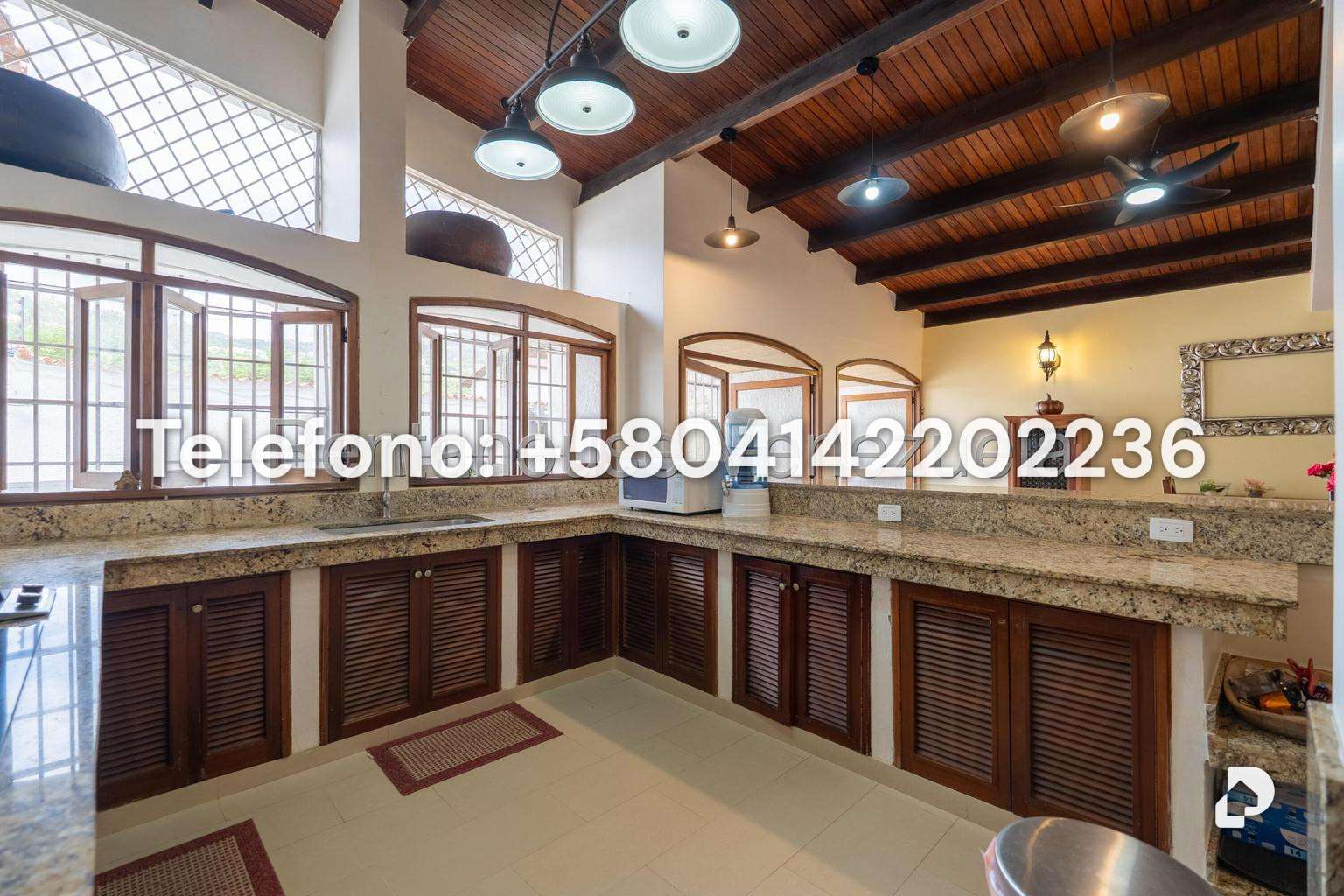 Casa en Prados del Este, Caracas – 30