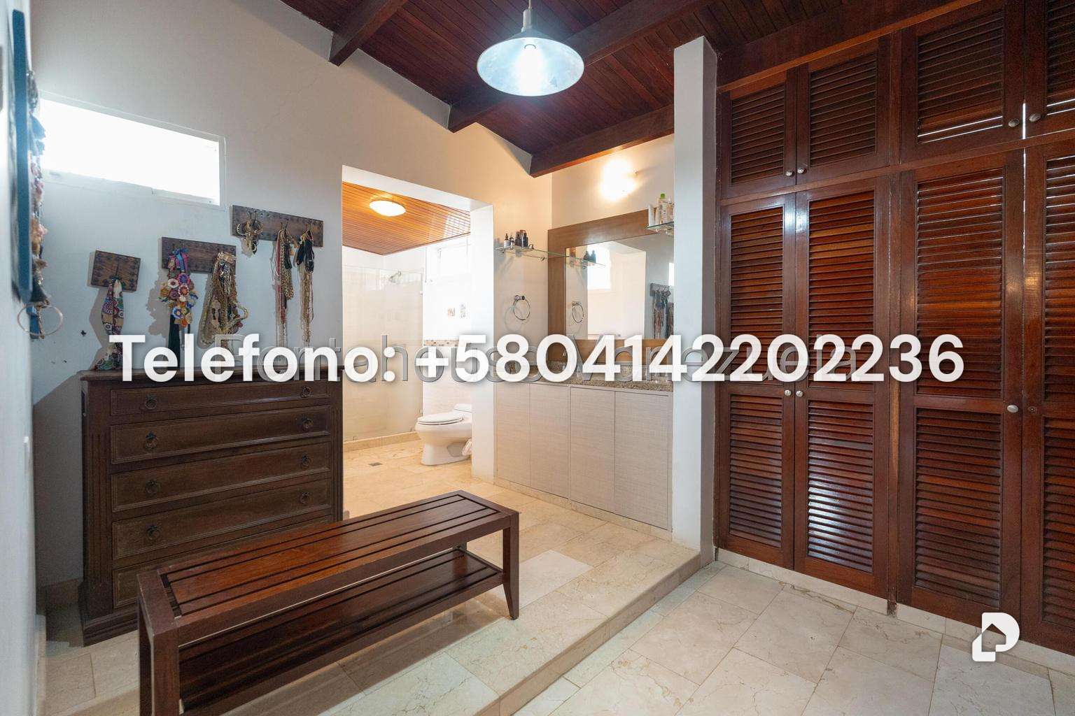 Casa en Prados del Este, Caracas – 64