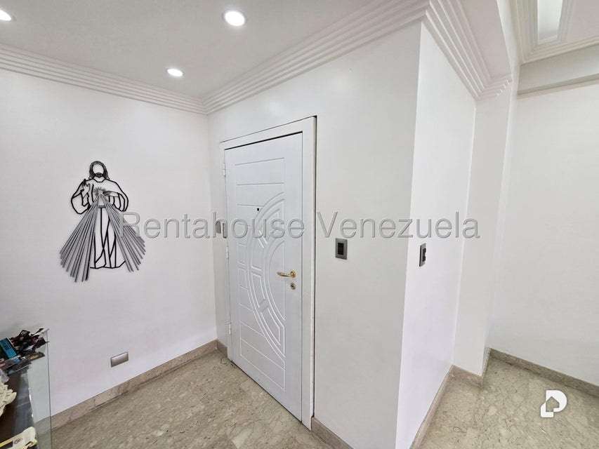 Apartamento en Campo Alegre, Caracas – 2