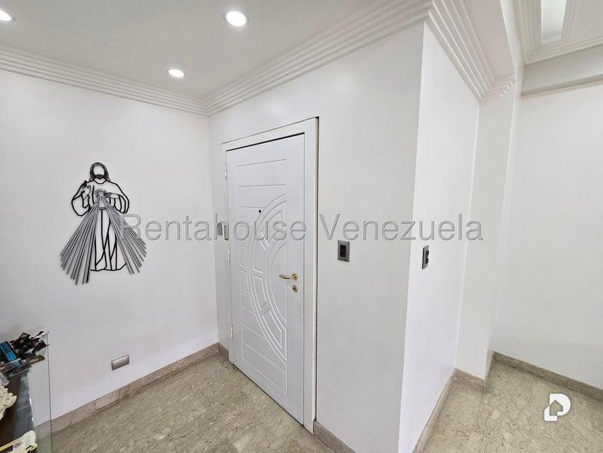 Apartamento en Campo Alegre, Caracas – 2
