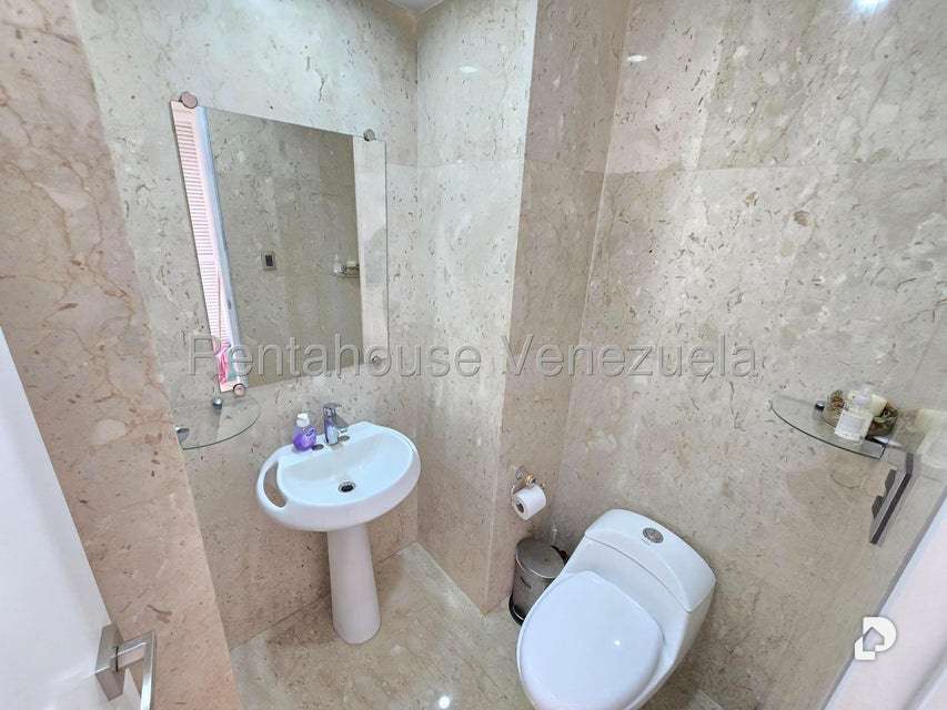 Apartamento en Campo Alegre, Caracas – 7