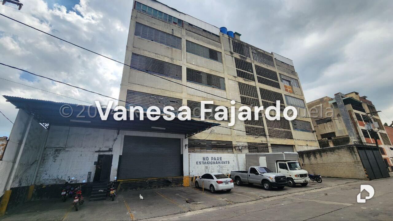 Galpón en Prado de María, Caracas – 1