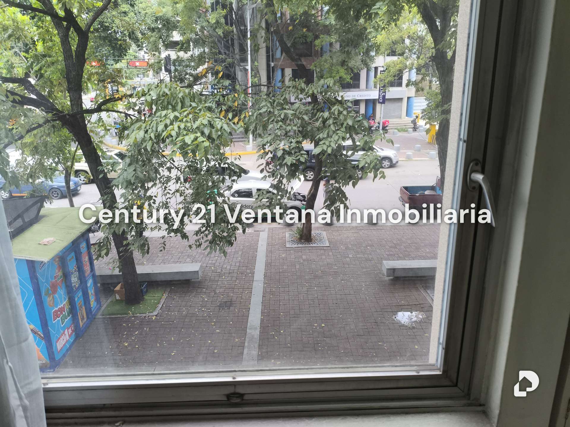 Oficina en Las Mercedes, Caracas – 12