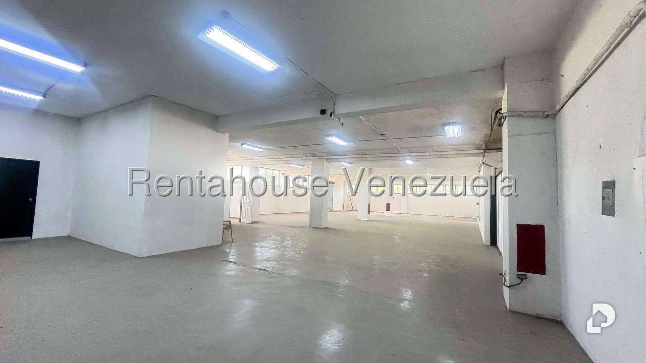 Edificio en Los Ruices, Caracas – 30
