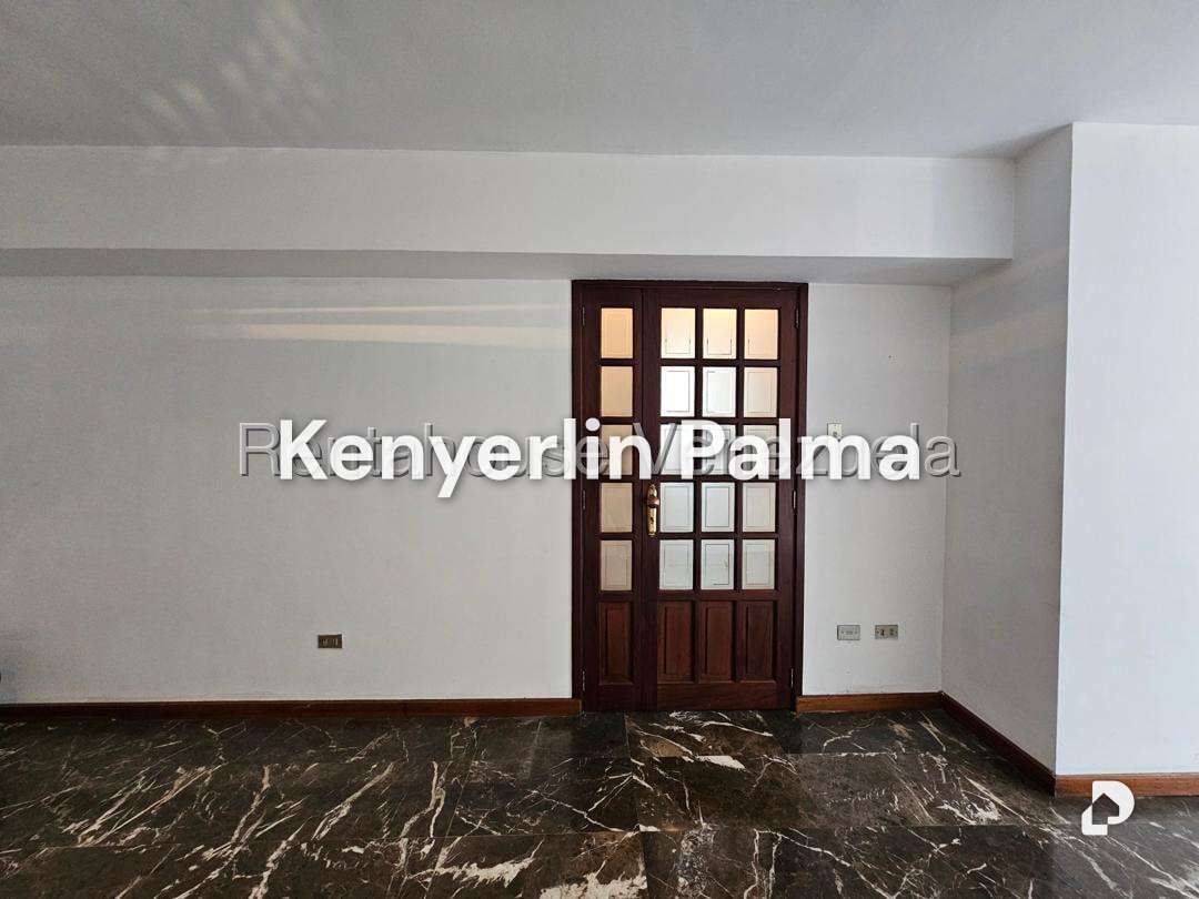 Apartamento en La Florida, Caracas – 15