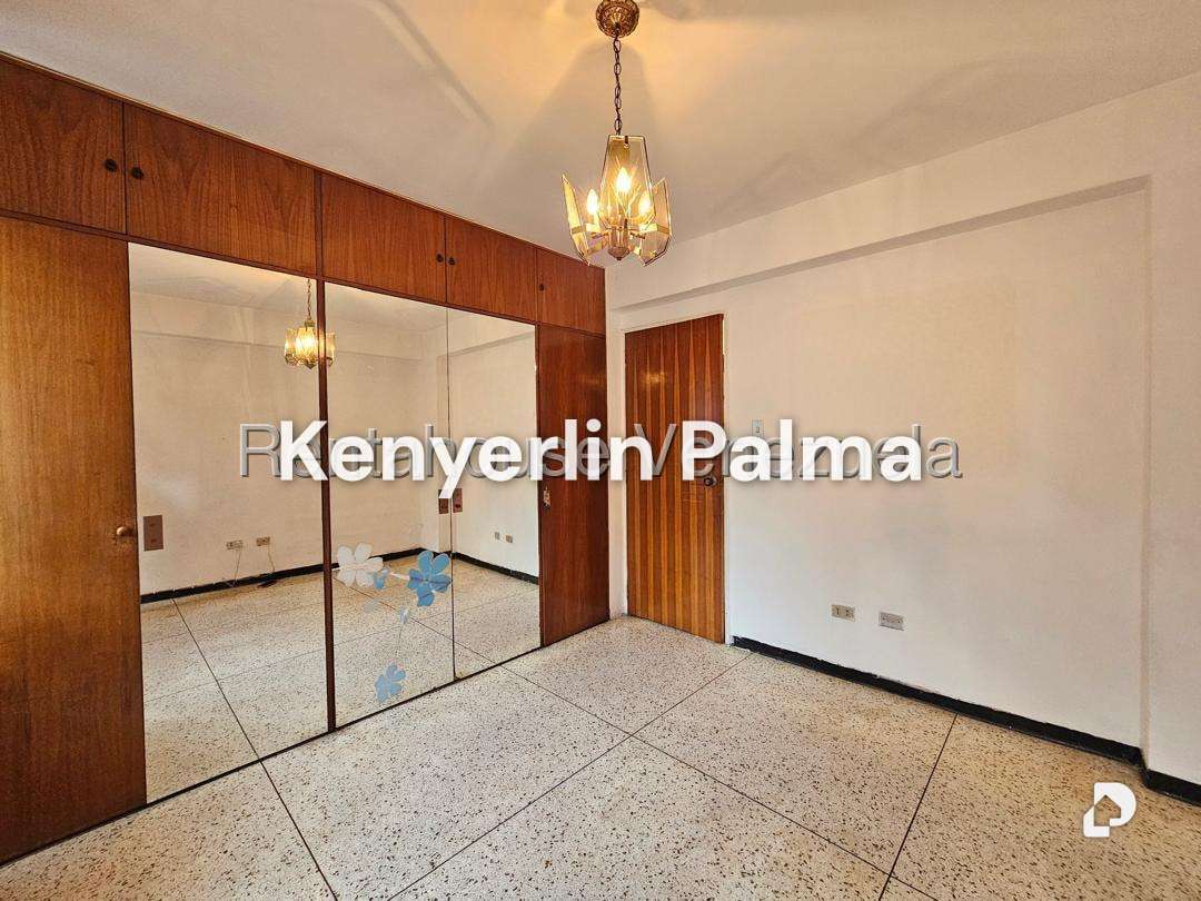 Apartamento en La Florida, Caracas – 14