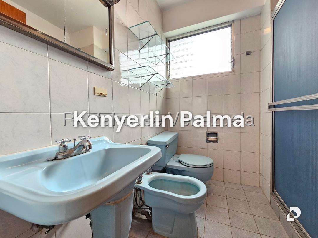 Apartamento en La Florida, Caracas – 11