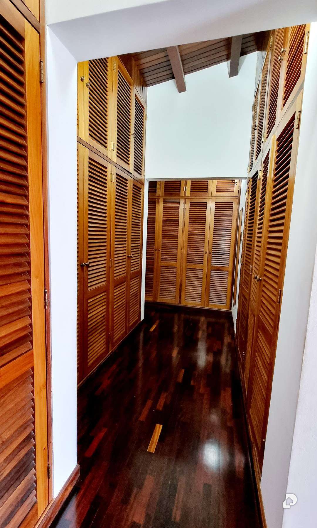 Casa en La Lagunita, Caracas – 22