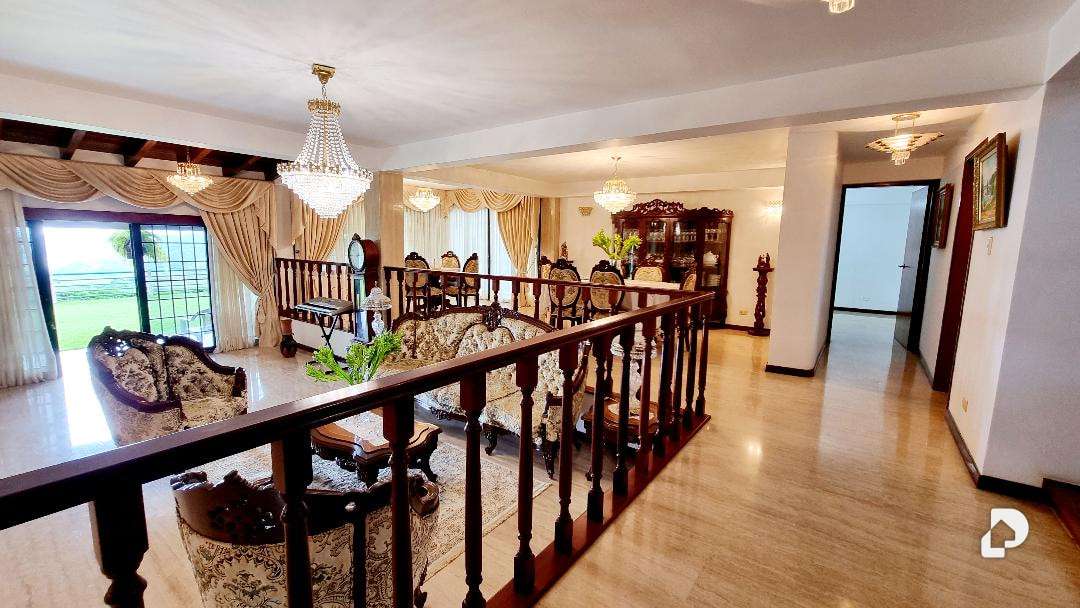 Casa en La Lagunita, Caracas – 8