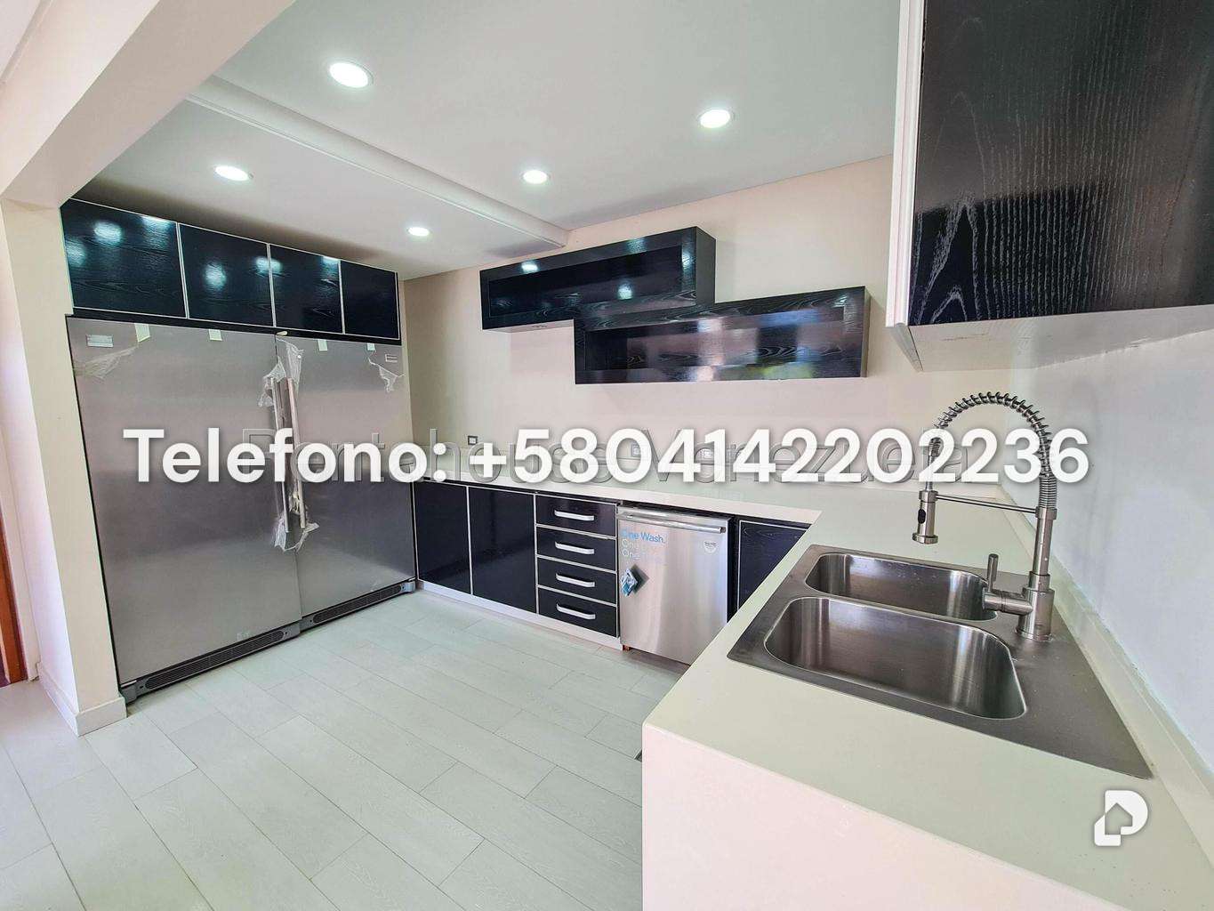 Casa en Alto Hatillo, Caracas – 14