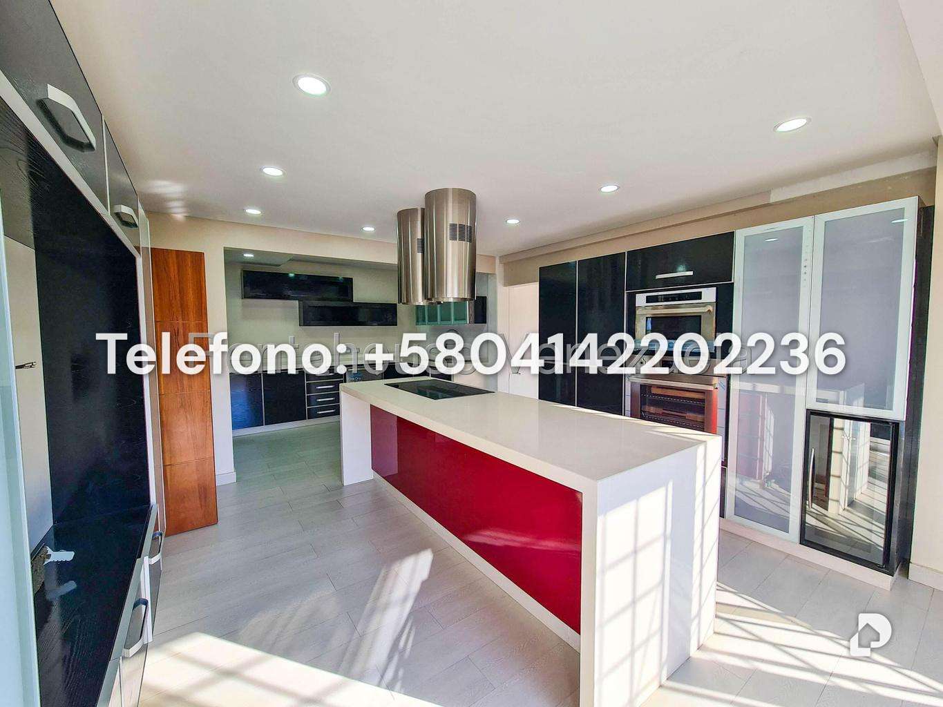 Casa en Alto Hatillo, Caracas – 12