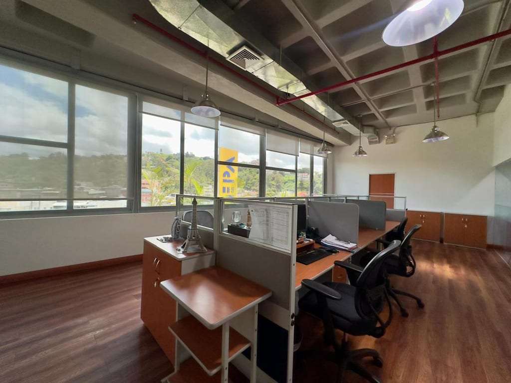 Oficina en La Trinidad, Caracas - 1