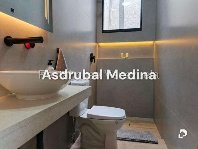 Apartamento en Los Palos Grandes, Caracas – 9