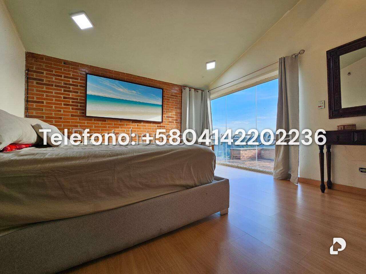 Casa en Alto Hatillo, Caracas – 25