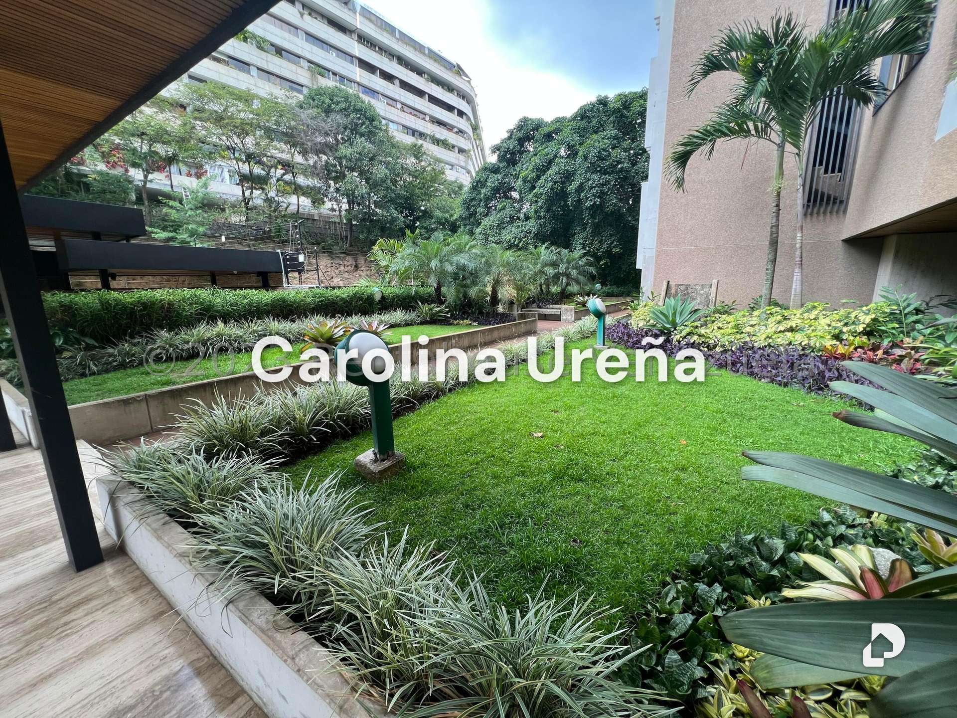 Apartamento en Las Mesetas de Santa Rosa de Lima, Caracas – 2