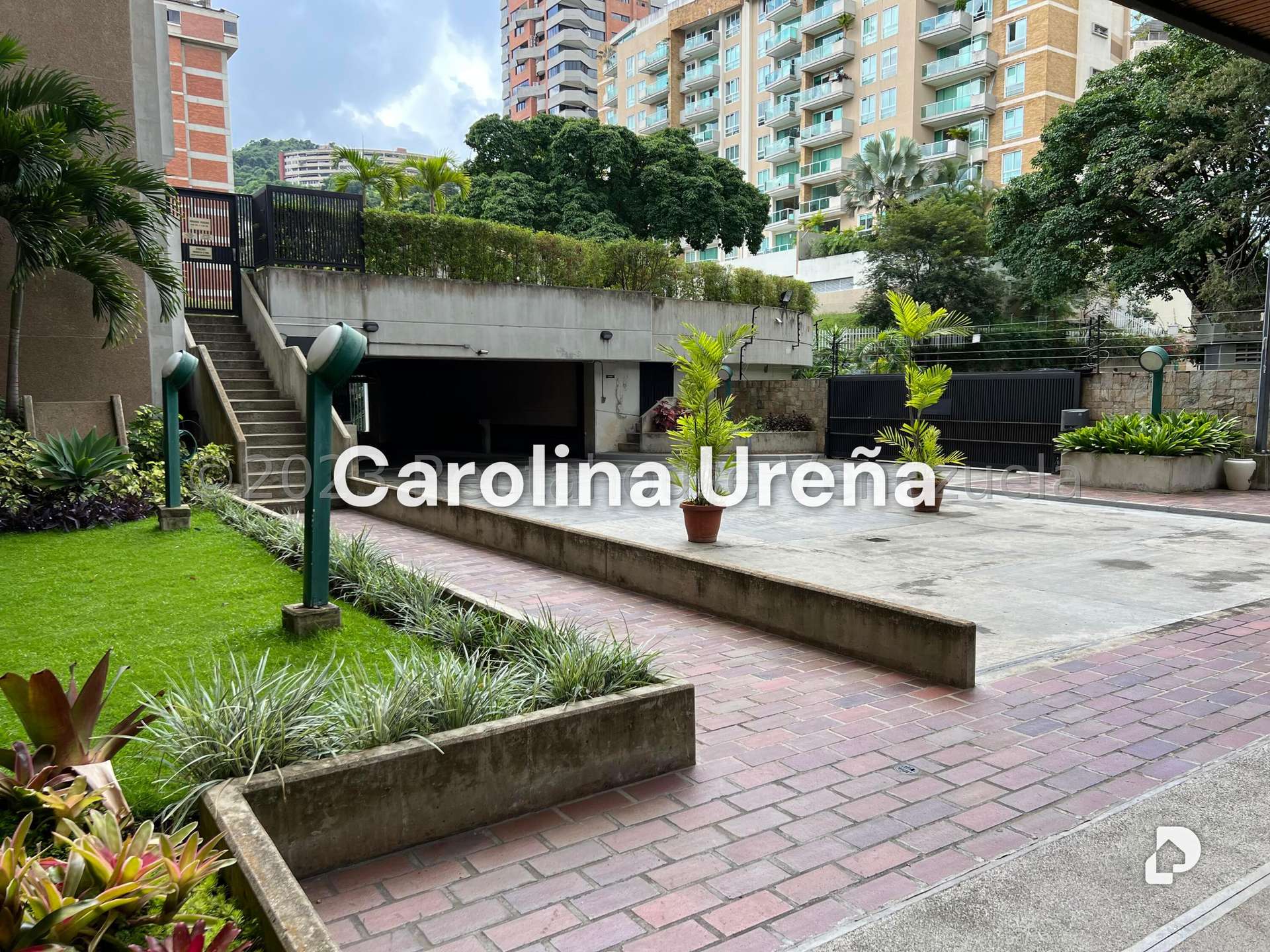 Apartamento en Las Mesetas de Santa Rosa de Lima, Caracas – 3
