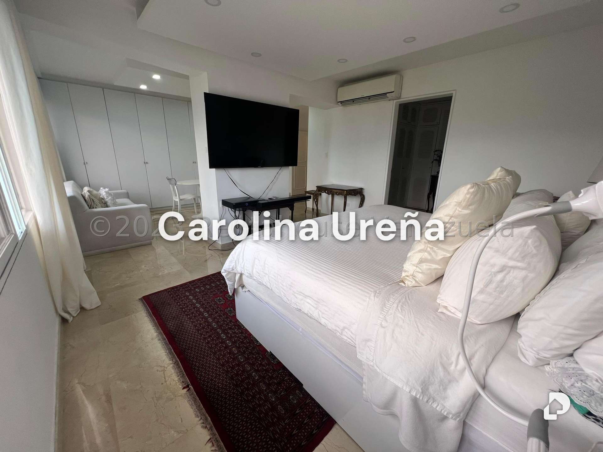 Apartamento en Las Mesetas de Santa Rosa de Lima, Caracas – 24