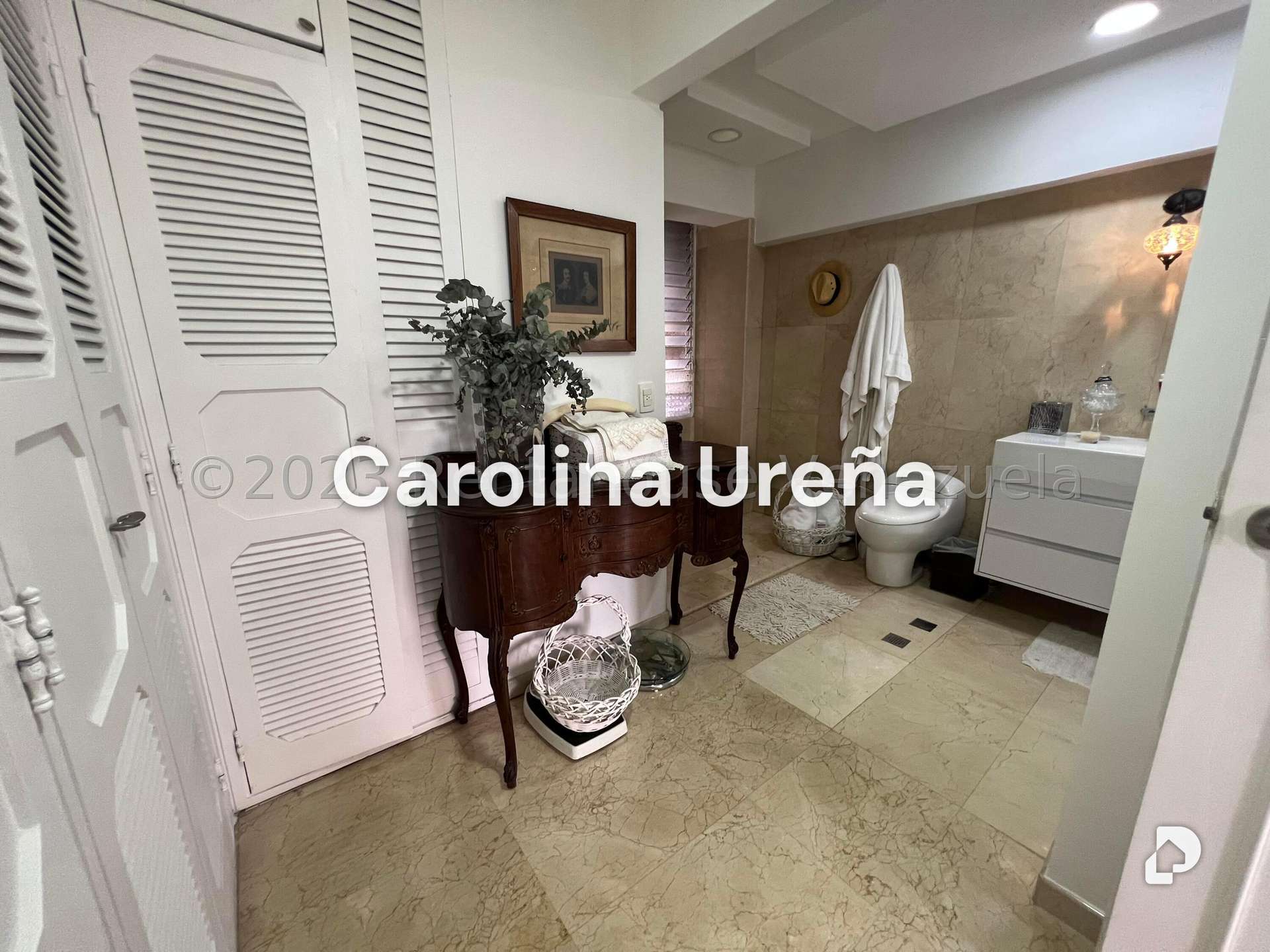 Apartamento en Las Mesetas de Santa Rosa de Lima, Caracas – 25