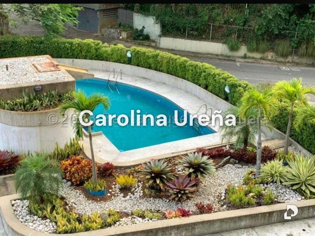 Apartamento en Las Mesetas de Santa Rosa de Lima, Caracas – 4