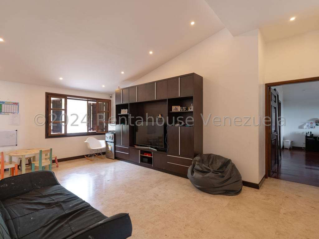 Casa en La Lagunita Country Club, Caracas