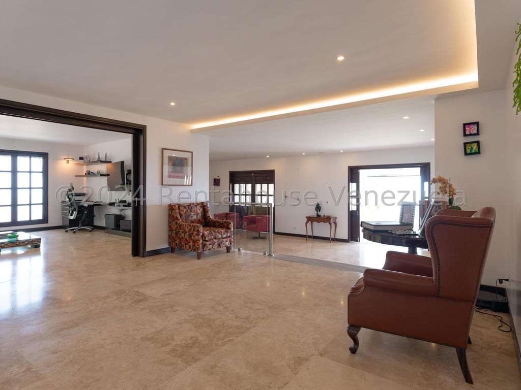 Casa en La Lagunita Country Club, Caracas