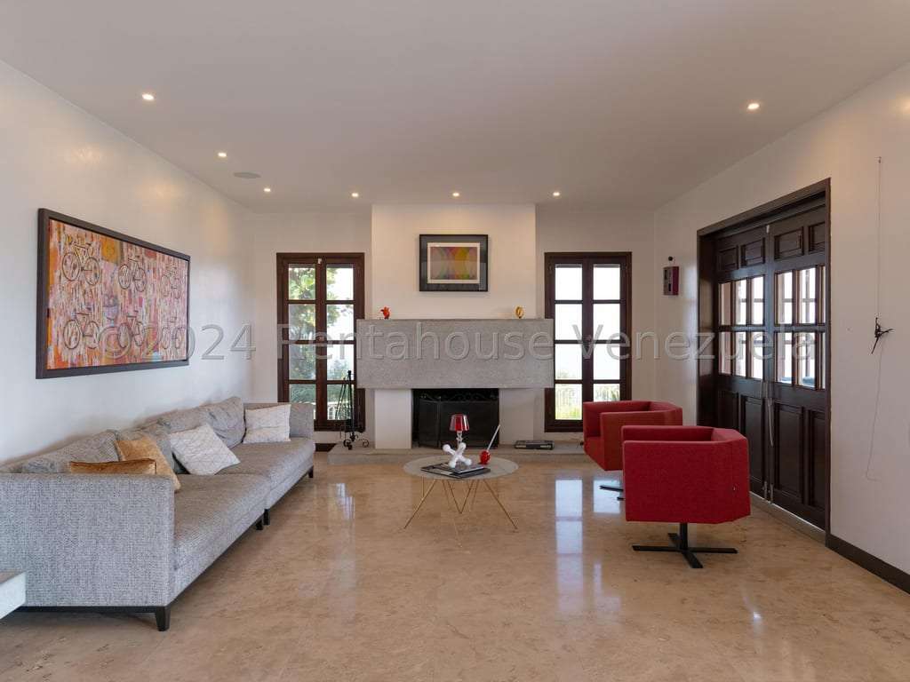 Casa en La Lagunita Country Club, Caracas