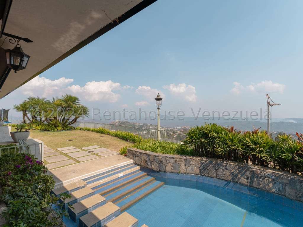 Casa en La Lagunita Country Club, Caracas