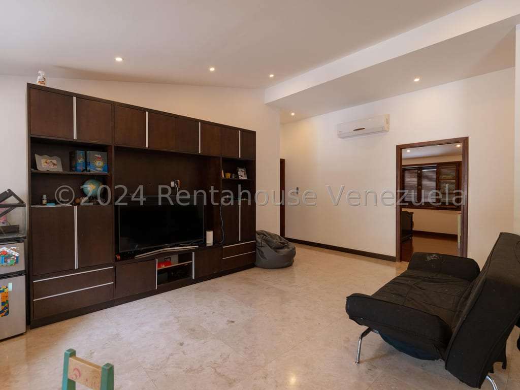 Casa en La Lagunita Country Club, Caracas