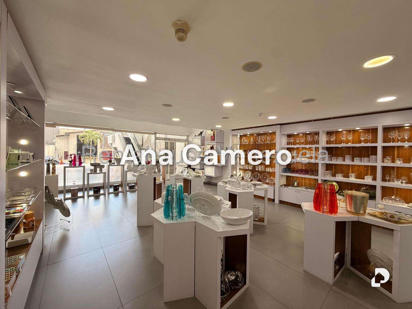 Local comercial en Las Mercedes, Caracas – 12