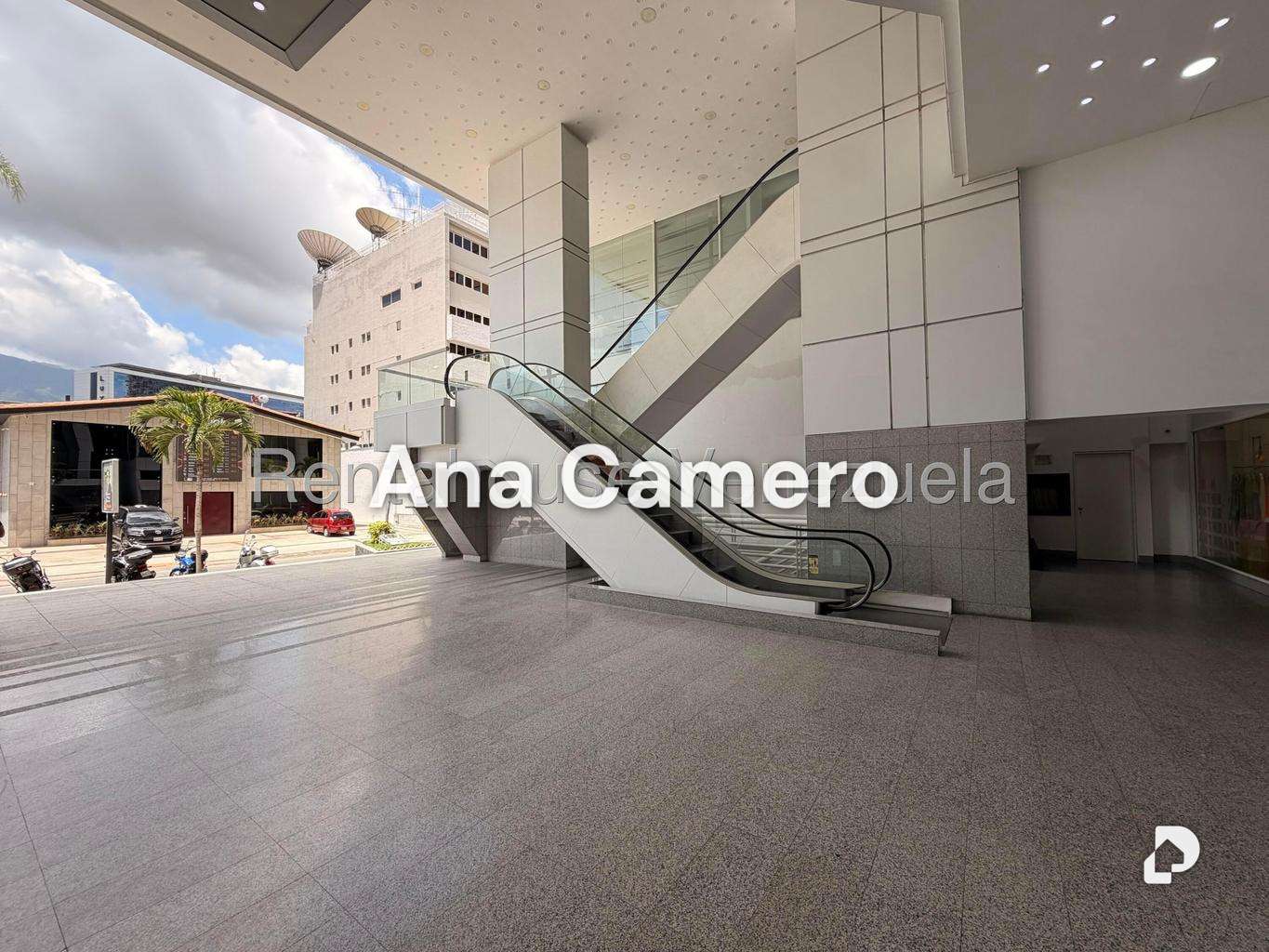 Local comercial en Las Mercedes, Caracas – 3
