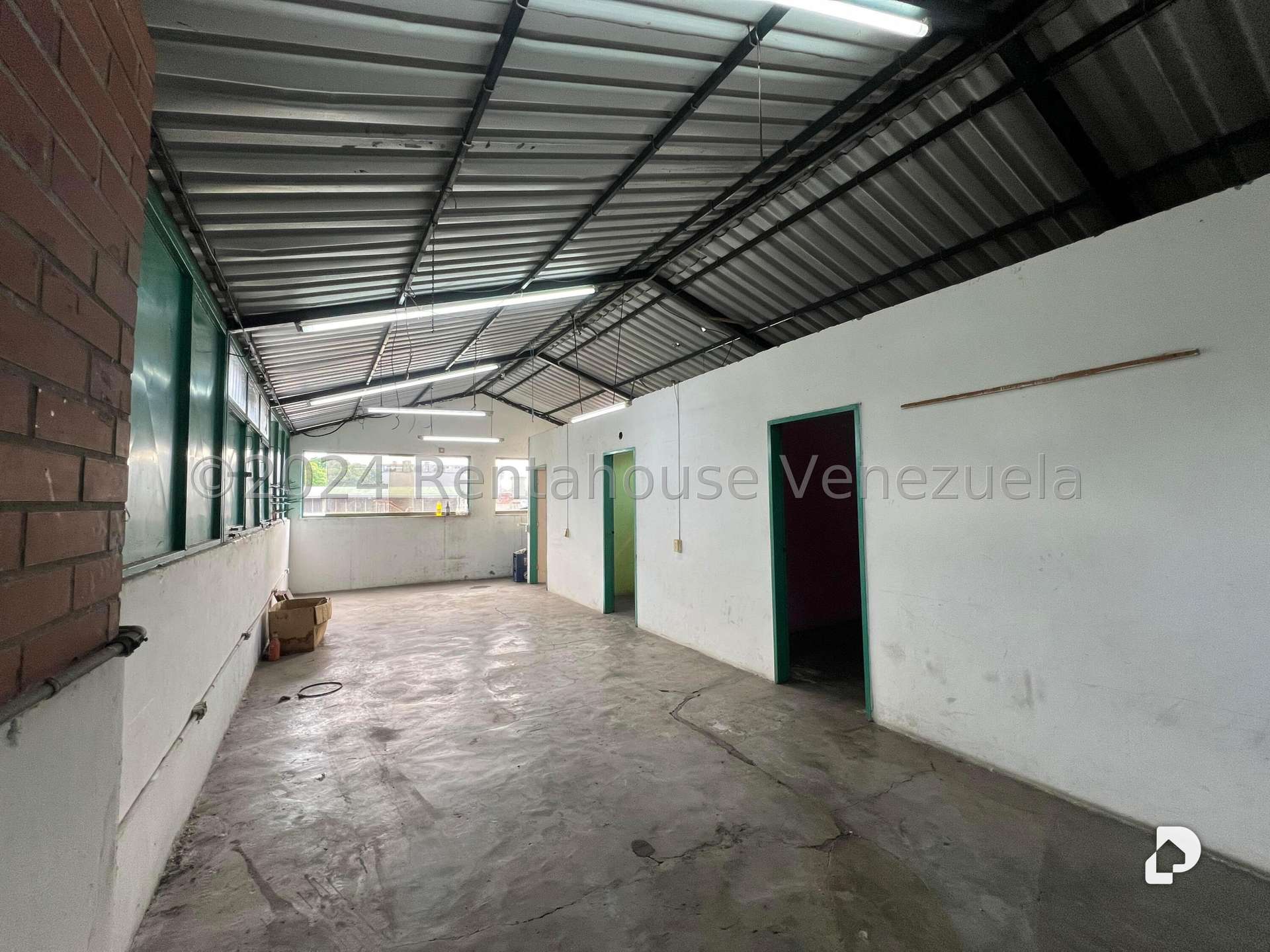 Edificio en Prado de María, Caracas – 19