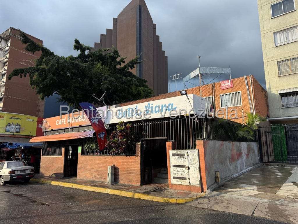 Local comercial en Los Dos Caminos, Caracas - 1