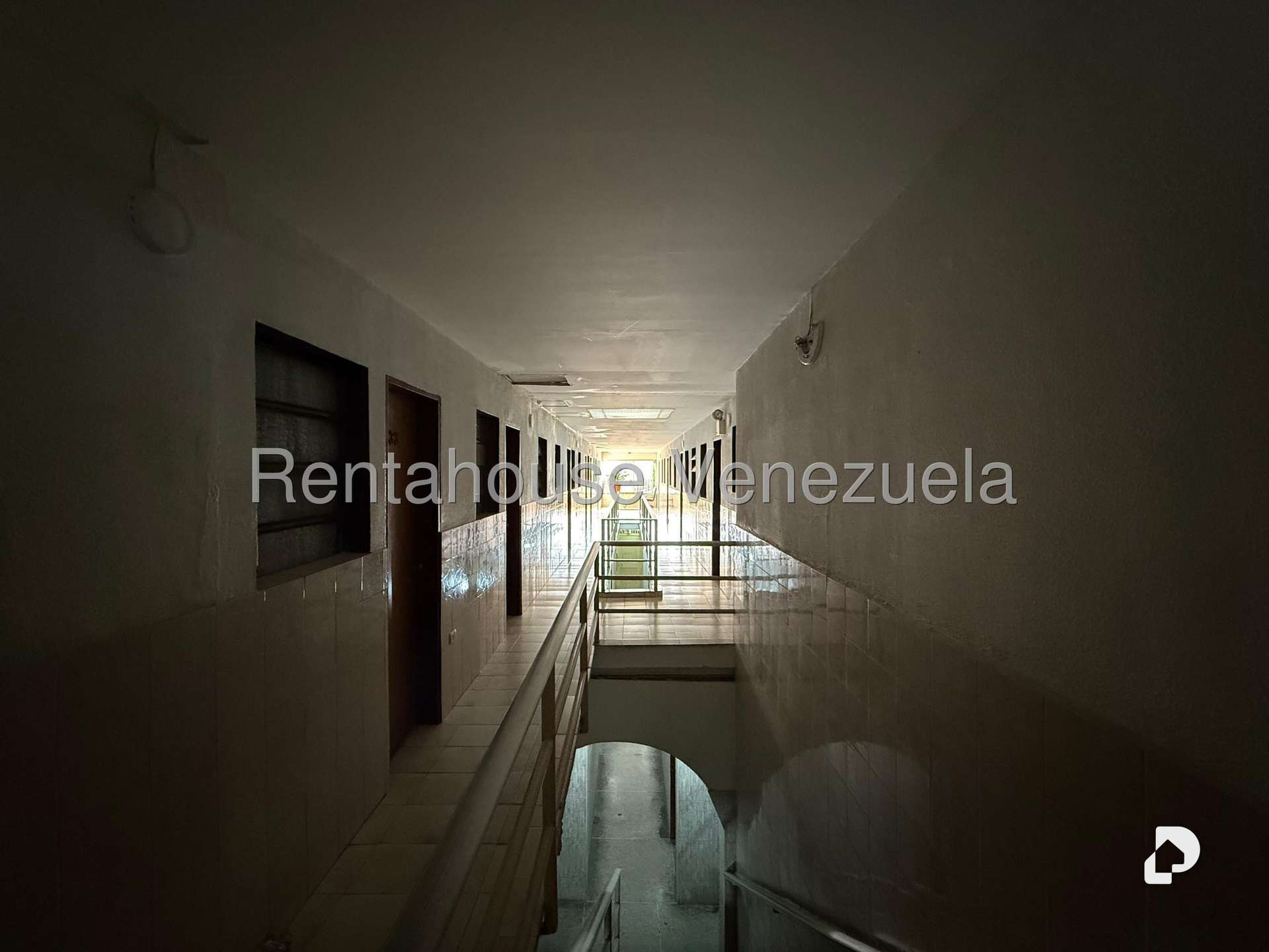 Local comercial en Los Dos Caminos, Caracas – 4