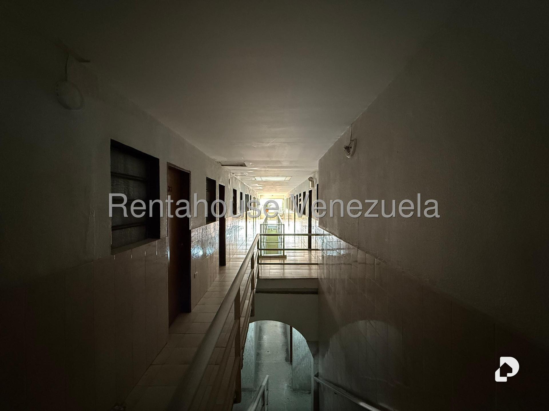 Local comercial en Los Dos Caminos, Caracas – 4