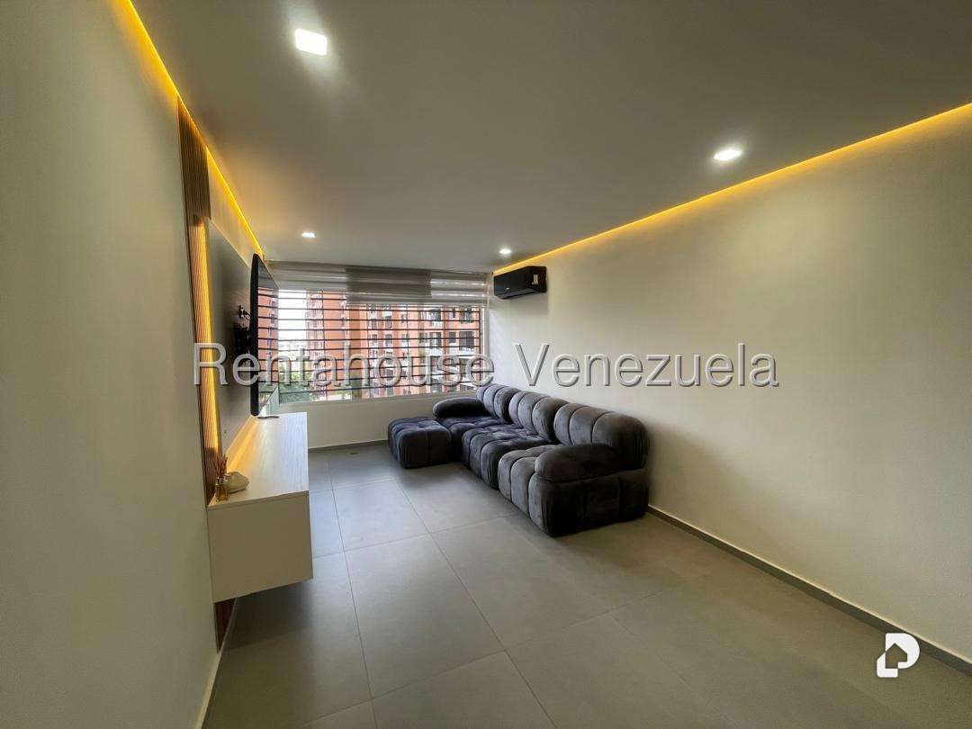 Apartamento en Colinas de La Tahona, Caracas – 2