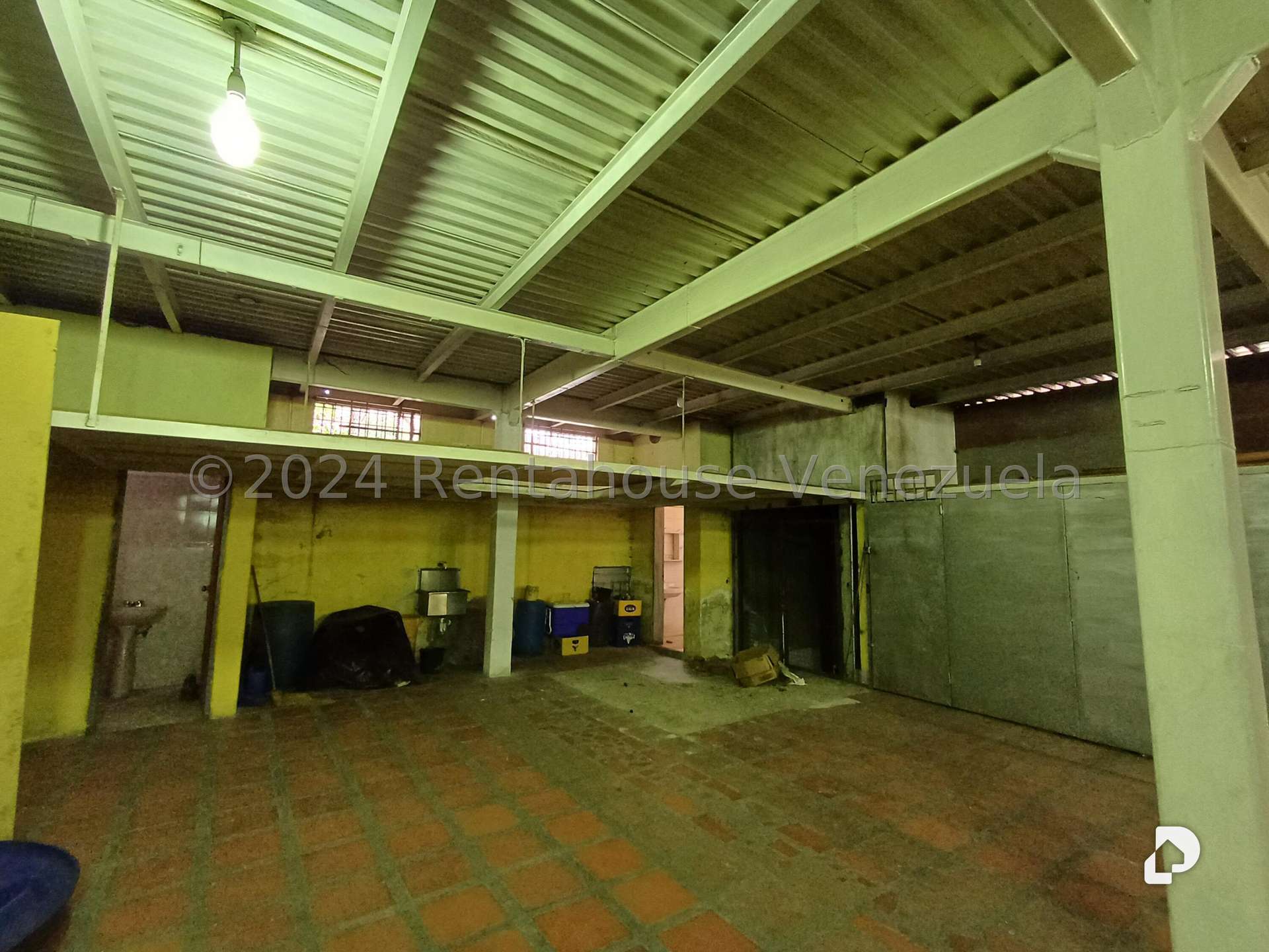 Local comercial en Antímano, Caracas – 19