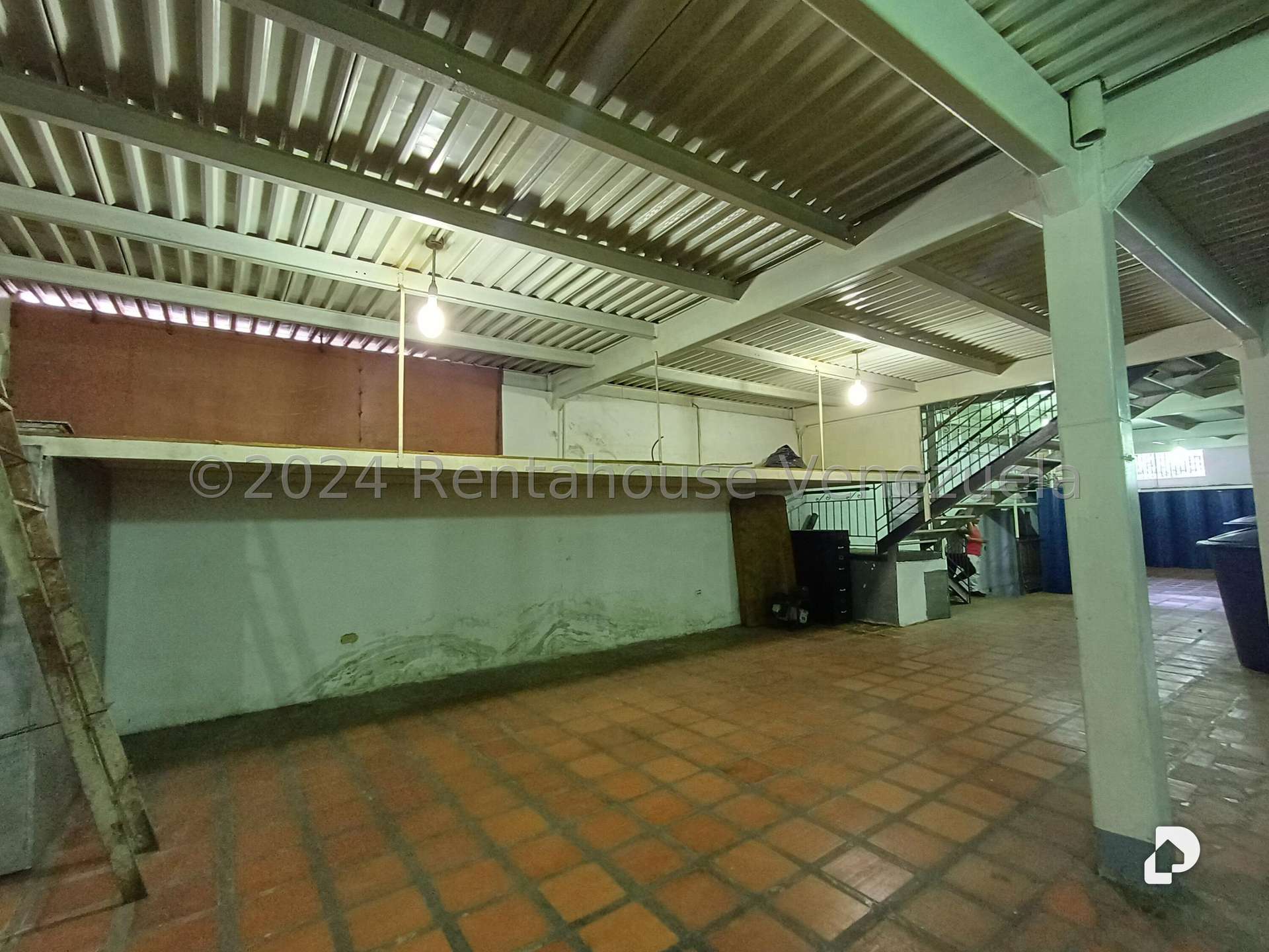 Local comercial en Antímano, Caracas – 21
