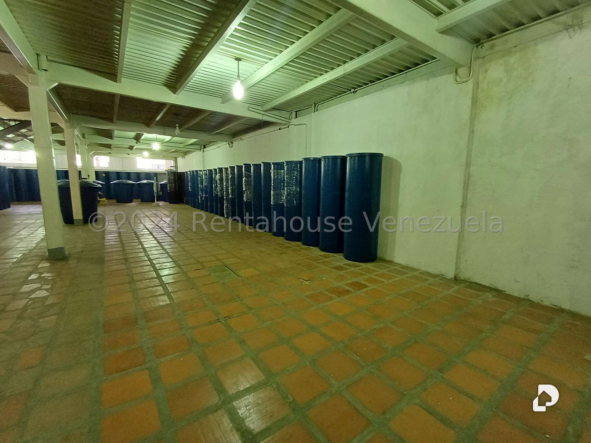 Local comercial en Antímano, Caracas – 14