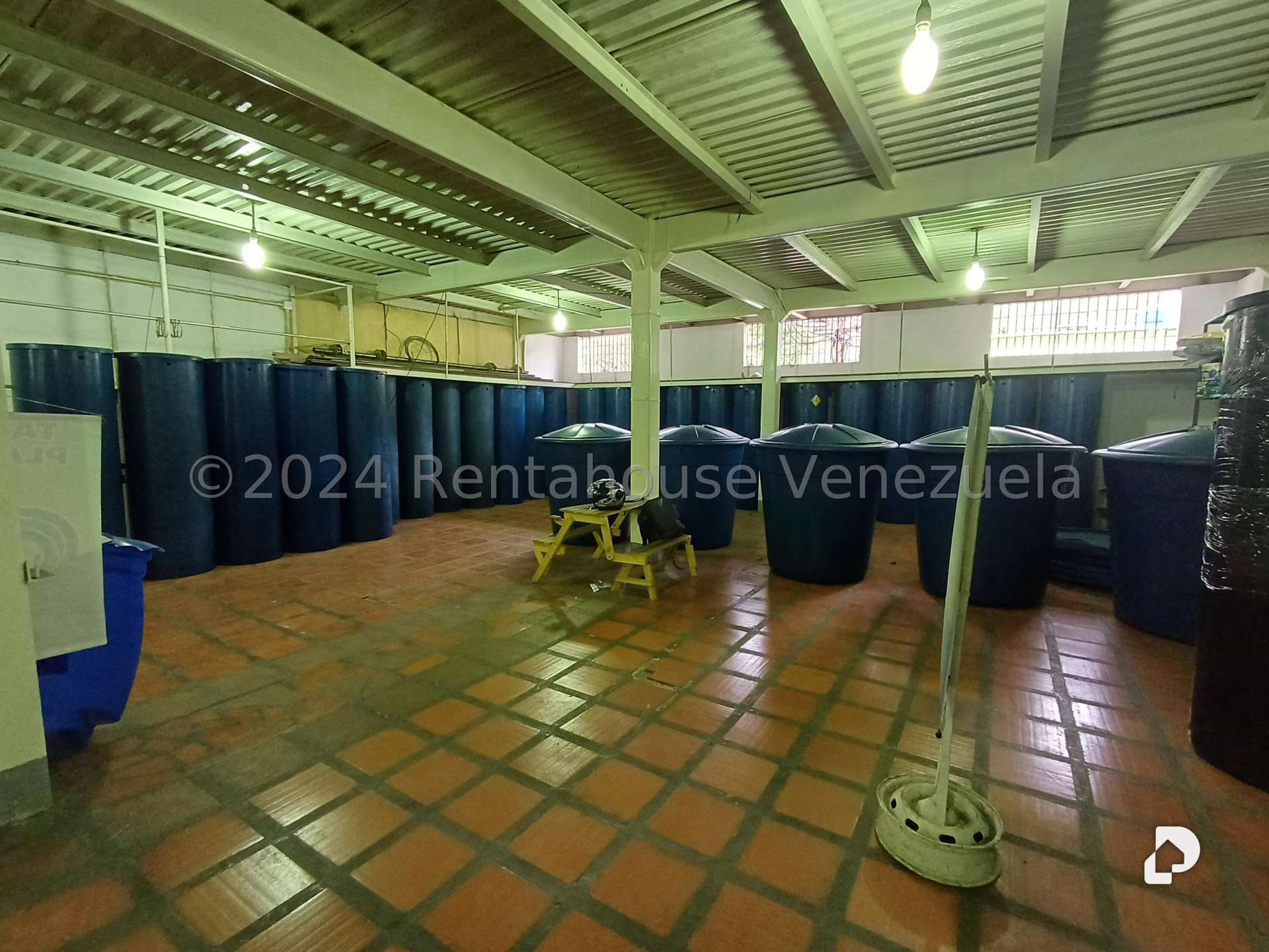 Local comercial en Antímano, Caracas – 16