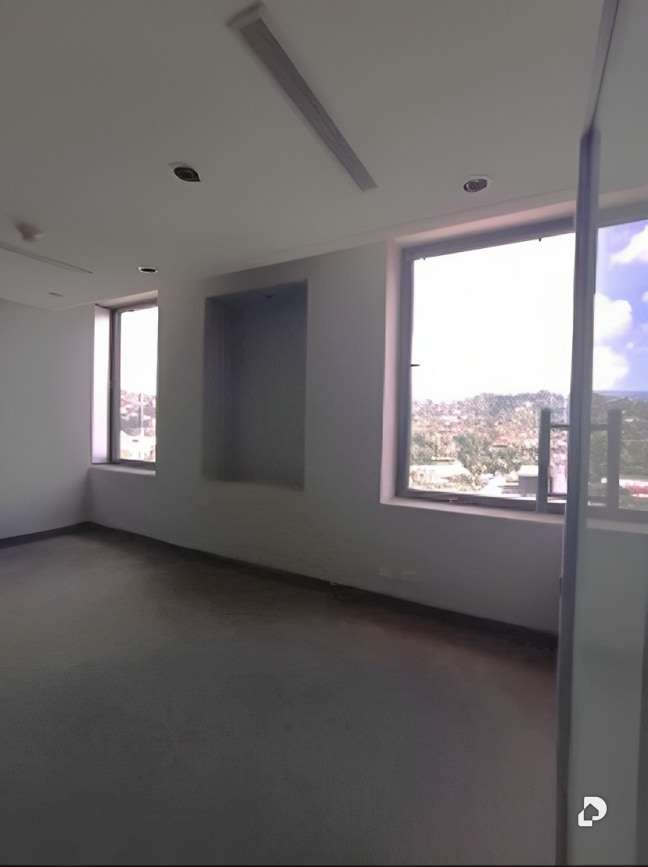 Office in Prados del Este, Caracas – 11