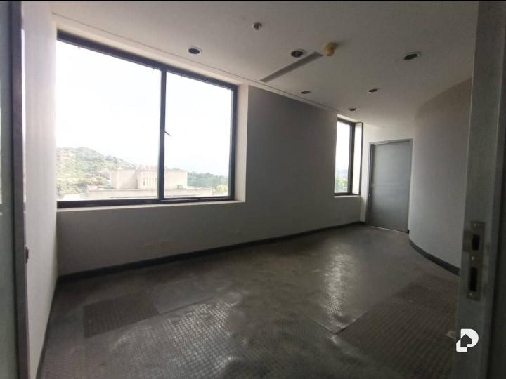 Office in Prados del Este, Caracas – 5