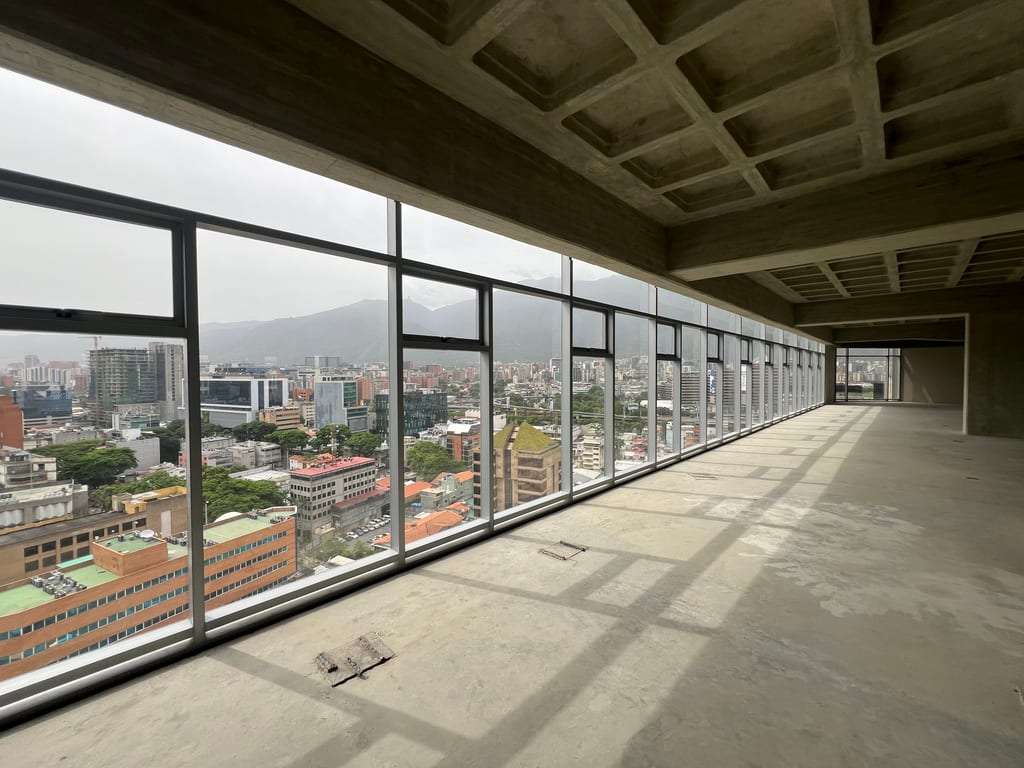 Oficina en Las Mercedes, Caracas - 1