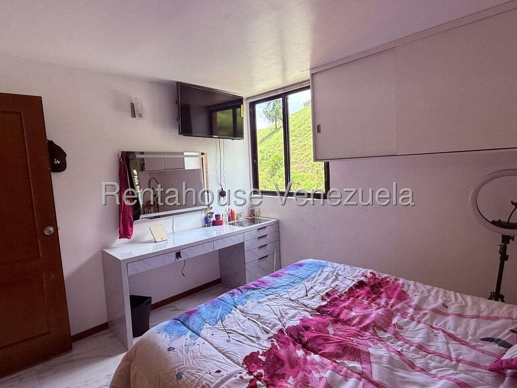 Apartamento en Colinas de La Tahona, Caracas