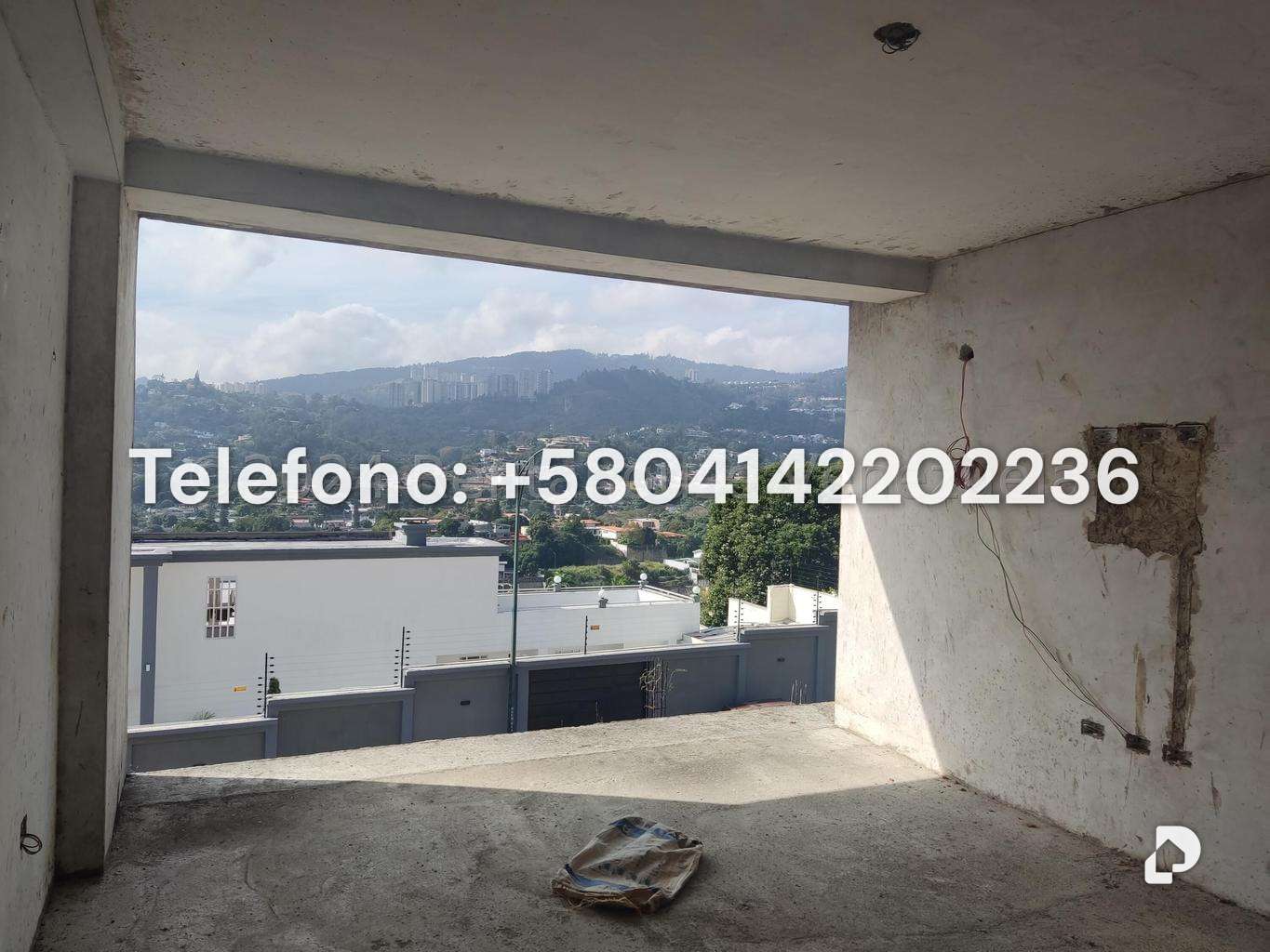 Casa en Prados del Este, Caracas – 28
