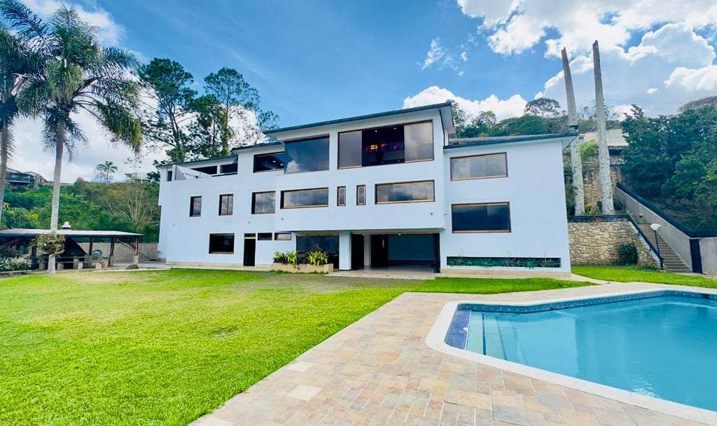 Casa en Cerro Verde, Caracas - 1