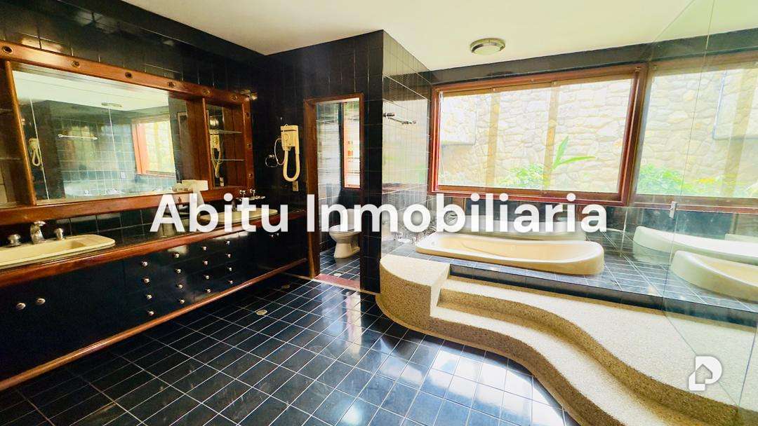 House in Cerro Verde, Caracas – 20